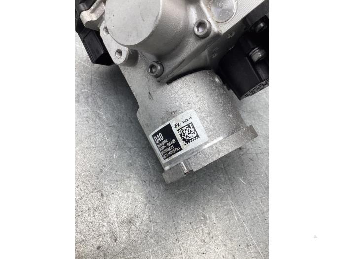 Bromsservo från en Kia Niro I (DE) E-Niro 64 kWh 2021