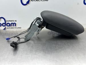 Używane Podlokietnik Mini Clubman (F54) 1.5 Cooper 12V Cena € 175,00 Procedura marży oferowane przez Gebr Opdam B.V.