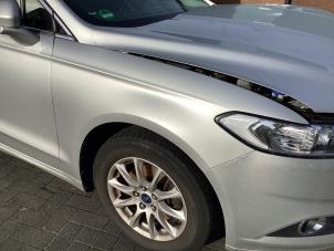 Gebruikte Scherm rechts-voor Ford Mondeo V Wagon Prijs € 200,00 Margeregeling aangeboden door Gebr Opdam B.V.