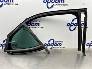 Gebruikte Driehoeks Ruit rechts-achter Opel Astra K 1.4 Turbo 16V Prijs € 50,00 Margeregeling aangeboden door Gebr Opdam B.V.