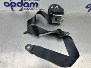 Gebruikte Veiligheidsgordel links-achter Dacia Logan MCV (KS) 1.6 16V Prijs € 40,00 Margeregeling aangeboden door Gebr Opdam B.V.