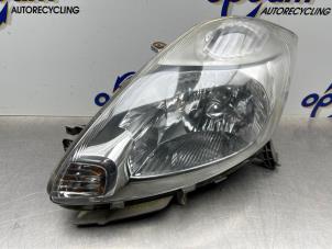 Gebruikte Koplamp links Daihatsu Sirion 2 (M3) 1.0 12V DVVT Prijs € 60,00 Margeregeling aangeboden door Gebr Opdam B.V.