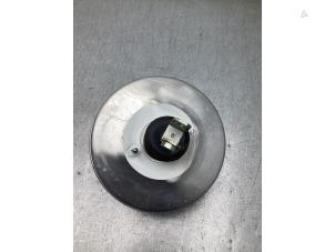 Begagnade Bromsservo Mercedes E (W213) E-300 e 2.0 Turbo 16V Pris € 121,00 Inklusive moms erbjuds av Gebr Opdam B.V.