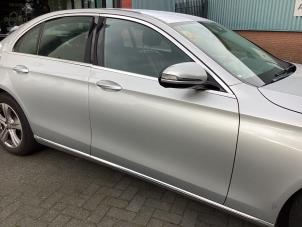 Begagnade Framdörr, 4-dörrars, höger Mercedes E (W213) E-200 2.0 Turbo 16V Pris € 750,00 Marginaltabell erbjuds av Gebr Opdam B.V.