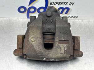 Używane Zacisk hamulcowy lewy przód Mazda 5 (CWA9) 2.0i 16V Cena € 50,00 Procedura marży oferowane przez Gebr Opdam B.V.