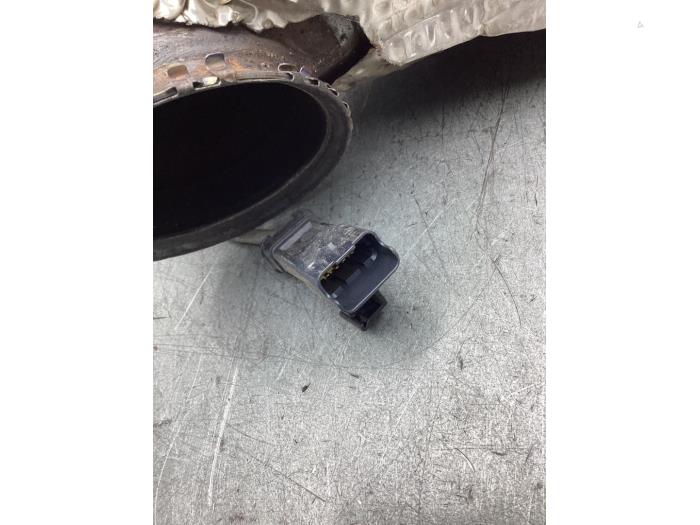 Katalytisk avgasrenare från en Opel Grandland (X) 1.2 Turbo 12V 2018