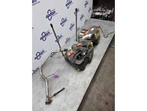 Gebruikte Tank Landrover Velar Prijs € 200,00 Margeregeling aangeboden door Gebr Opdam B.V.