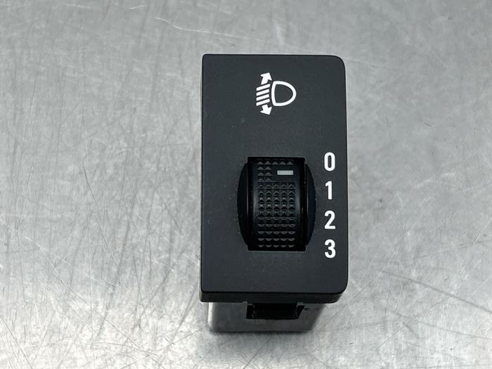 Brytare, AIH strålkastare från en Chevrolet Spark (M300) 1.0 16V Bifuel 2011