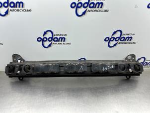 Gebruikte Bumperframe voor Hyundai i10 (F5) 1.1i 12V Prijs € 50,00 Margeregeling aangeboden door Gebr Opdam B.V.
