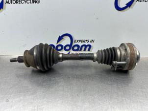 Gebruikte Aandrijfas links-voor Volkswagen Polo V (6R) 1.4 TSI 16V BlueGT Prijs € 100,00 Margeregeling aangeboden door Gebr Opdam B.V.