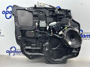 Używane Mechanizm szyby lewej przedniej wersja 4-drzwiowa Mazda 5 (CR19) 1.8i 16V Cena € 75,00 Procedura marży oferowane przez Gebr Opdam B.V.