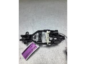 Begagnade Dörrmekanism, 4-dörrars, höger bak Lynk &amp; Co 01 1.5 PHEV Pris € 90,00 Marginaltabell erbjuds av Gebr Opdam B.V.