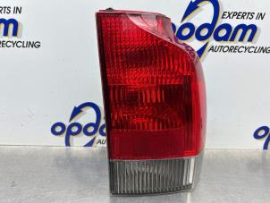 Używane Tylne swiatlo pozycyjne prawe Volvo V70 (SW) 2.4 20V 140 Cena € 35,00 Procedura marży oferowane przez Gebr Opdam B.V.