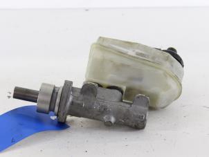 Gebruikte Hoofdremcilinder Renault Scénic I (JA) 2.0 16V IDE Prijs € 40,00 Margeregeling aangeboden door Gebr Opdam B.V.