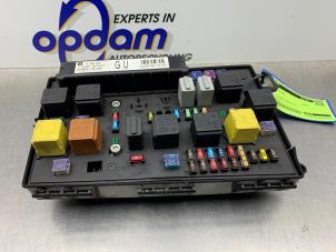 Begagnade Säkringsbox Opel Astra H (L48) 1.7 CDTi 16V Pris € 50,00 Marginaltabell erbjuds av Gebr Opdam B.V.