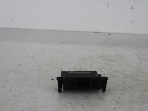 Używane Sterownik Rózne Volkswagen Golf V (1K1) 1.6 FSI 16V Cena € 50,00 Procedura marży oferowane przez Gebr Opdam B.V.