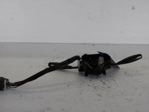 Gebruikte Combischakelaar Stuurkolom Hyundai Accent II/Excel II/Pony 1.3i 12V Prijs € 25,00 Margeregeling aangeboden door Gebr Opdam B.V.