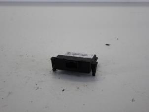 Używane Modul (rózne) Volkswagen Golf VI (5K1) 2.0 GTD 16V Cena € 25,00 Procedura marży oferowane przez Gebr Opdam B.V.