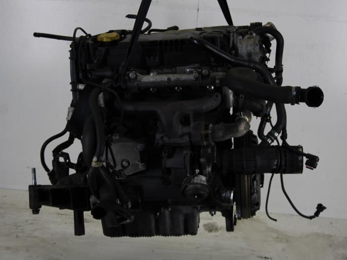 Motor van een Alfa Romeo 147 (937) 1.9 JTDM 2006