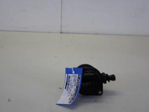 Używane Czujnik masy powietrza Alfa Romeo 147 (937) 1.9 JTDM Cena € 20,00 Procedura marży oferowane przez Gebr Opdam B.V.