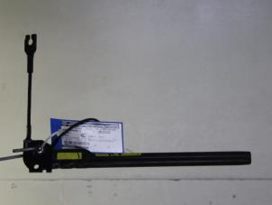 Begagnade Bältessträckare, höger Renault Modus/Grand Modus (JP) 1.4 16V Pris € 35,00 Marginaltabell erbjuds av Gebr Opdam B.V.