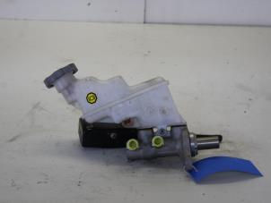 Begagnade Huvudcylinder Kia Rio III (UB) 1.2 CVVT 16V Pris på förfrågan erbjuds av Gebr Opdam B.V.