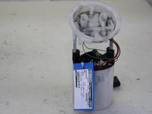 Begagnade Bensinpump BMW 1 serie (E82) 135i 24V Pris € 75,00 Marginaltabell erbjuds av Gebr Opdam B.V.