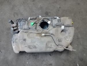 Begagnade Tank Opel Astra K 1.4 16V Pris € 95,00 Marginaltabell erbjuds av Automaterialen Ronald Morien B.V.