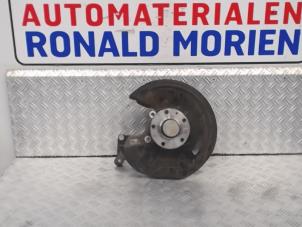 Gebruikte Asschenkel links-achter Volkswagen Sharan (7N) 2.0 TDI 16V 4Motion Prijs € 49,00 Margeregeling aangeboden door Automaterialen Ronald Morien B.V.