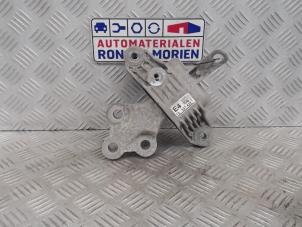 Begagnade Fäste, växellåda Opel Astra J (PC6/PD6/PE6/PF6) 1.4 16V ecoFLEX Pris € 39,00 Marginaltabell erbjuds av Automaterialen Ronald Morien B.V.