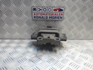 Begagnade Fäste, växellåda Volkswagen Caddy III (2KA,2KH,2CA,2CH) 1.6 Pris € 15,00 Marginaltabell erbjuds av Automaterialen Ronald Morien B.V.