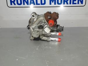 Begagnade Dieselpump Landrover Discovery V (LR) 2.0 Td4 16V Pris € 65,00 Marginaltabell erbjuds av Automaterialen Ronald Morien B.V.