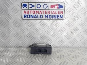 Gebruikte Gateway module Opel Karl 1.0 12V Prijs € 30,00 Margeregeling aangeboden door Automaterialen Ronald Morien B.V.
