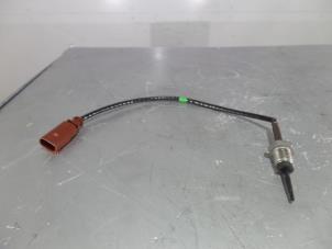 Begagnade Avgastemperatursensor Volkswagen Transporter/Caravelle T6 2.0 TDI Pris € 25,00 Marginaltabell erbjuds av Automaterialen Ronald Morien B.V.