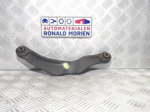 Gebruikte Draagarm boven links-achter Volvo XC60 I (DZ) 2.0 T5 16V Prijs € 25,00 Margeregeling aangeboden door Automaterialen Ronald Morien B.V.