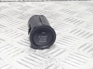 Gebruikte Start/Stop schakelaar Mazda CX-5 I (KE,GH) 2.2 SkyActiv-D 150 16V 2WD Prijs € 15,00 Margeregeling aangeboden door Automaterialen Ronald Morien B.V.