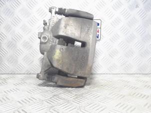 Begagnade Främre bromsok, vänster Volkswagen Tiguan (AD1) 2.0 TDI 16V 4Motion Pris € 49,00 Marginaltabell erbjuds av Automaterialen Ronald Morien B.V.