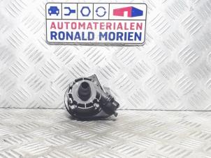 Begagnade Extra vattenpump BMW X1 (F48) sDrive 20i 2.0 16V Twin Power Turbo Pris € 20,00 Marginaltabell erbjuds av Automaterialen Ronald Morien B.V.