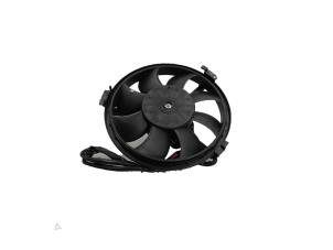 Nya Kylfläkt, luftkonditionering Volkswagen Passat (3B2) Pris € 36,30 Inklusive moms erbjuds av Automaterialen Ronald Morien B.V.