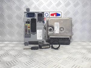 Używane Komputer sterowania silnika Fiat Punto Evo (199) 1.3 JTD Multijet 85 16V Euro 5 Cena € 250,00 Procedura marży oferowane przez Automaterialen Ronald Morien B.V.