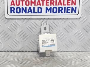 Gebruikte Deur module Mazda CX-5 II (KF) 2.2 SkyActiv-D 150 16V 2WD Prijs € 45,00 Margeregeling aangeboden door Automaterialen Ronald Morien B.V.