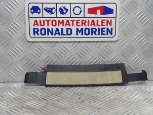 Gebruikte Antenne Versterker Volkswagen Phaeton (3D) 3.2 V6 30V Prijs € 49,00 Margeregeling aangeboden door Automaterialen Ronald Morien B.V.