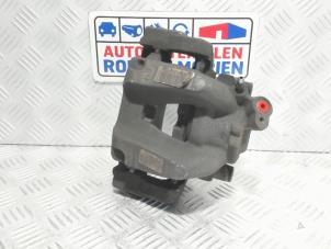 Używane Zacisk hamulcowy prawy przód Citroen C4 Spacetourer (3D/3E) 1.6 BlueHDI 120 Cena € 45,00 Procedura marży oferowane przez Automaterialen Ronald Morien B.V.