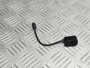 Gebruikte Microfoon Opel Astra K Sports Tourer 1.0 Turbo 12V Prijs € 25,00 Margeregeling aangeboden door Automaterialen Ronald Morien B.V.