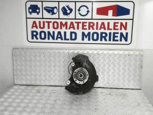 Gebruikte Fusee links-voor Peugeot 508 SW (8E/8U) 1.6 HDiF 16V Prijs € 75,00 Margeregeling aangeboden door Automaterialen Ronald Morien B.V.