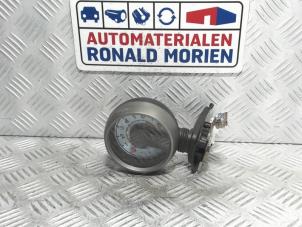 Używane Obrotomierz Peugeot 107 1.0 12V Cena € 35,00 Procedura marży oferowane przez Automaterialen Ronald Morien B.V.