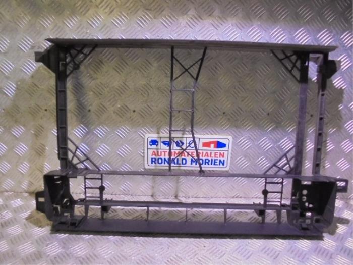 Front från en Opel Insignia Grand Sport 1.5 Turbo 16V 165 2018