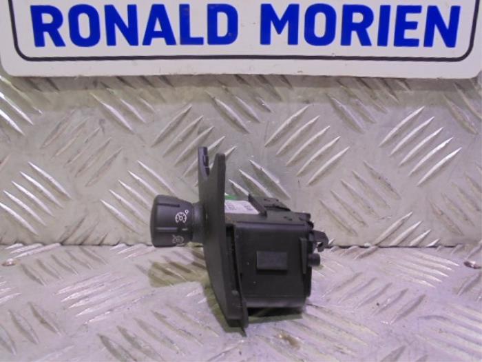 Tempomaat Bediening van een Renault Scénic II (JM) 1.5 dCi 105 2006