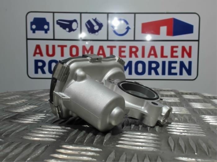 EGR Klep van een Audi A4 Allroad Quattro (B9) 3.0 45 TDI V6 24V 2020