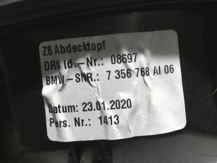 Tanklucka från en MINI Clubman (F54) 1.5 Cooper 12V 2020